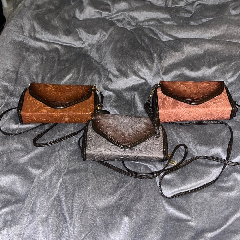 Leather Crossbody Wallet
